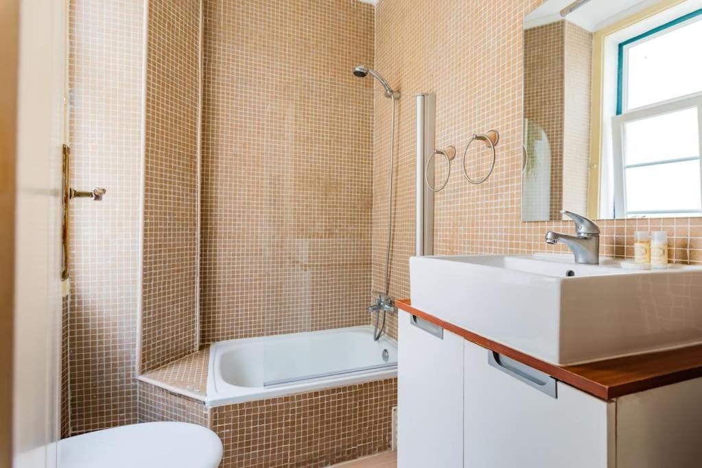 1Br @ Downtown Lisbon Chiado Leilighet Eksteriør bilde